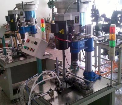 全自動鉆孔機(jī) 樂清南田自動化設(shè)備引領(lǐng)高效精準(zhǔn)制造